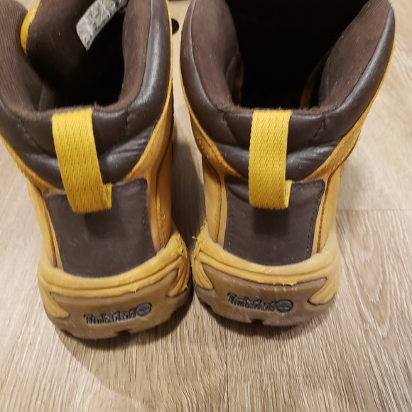 Light Brown Winter Boots by Timberland with Excellent Grip - Picture 3 of 6